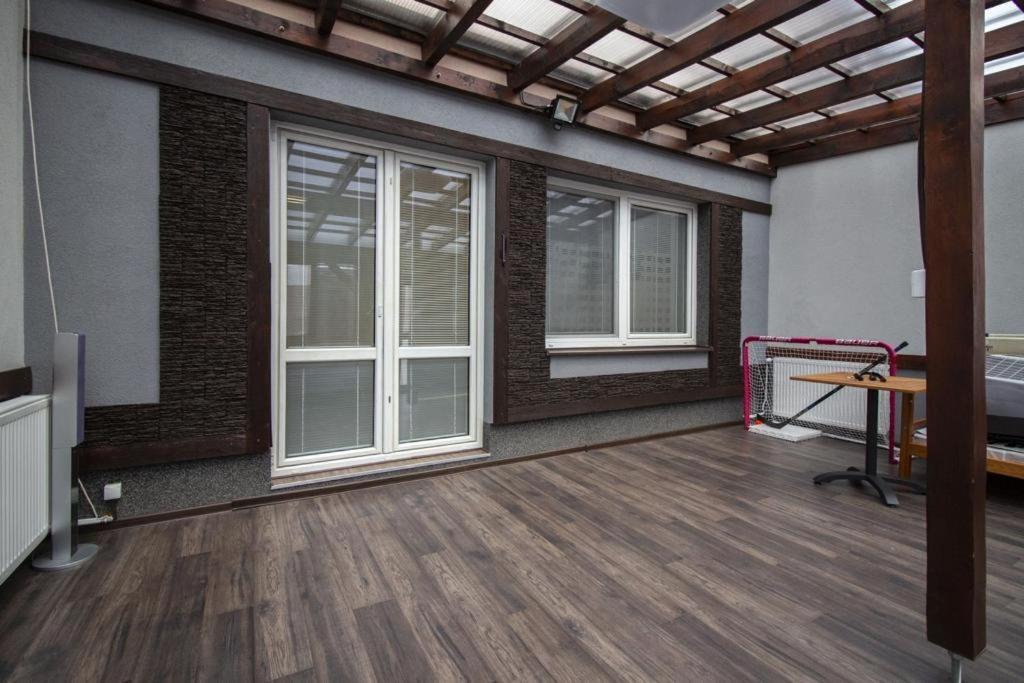 Apartman Adam Veľký Slavkov Exterior foto